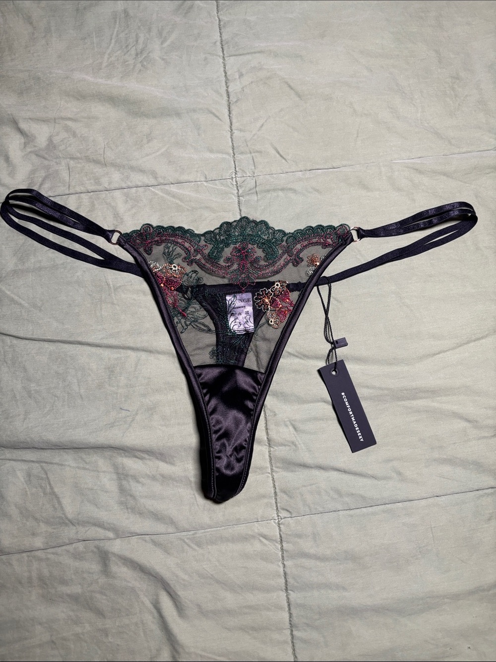 Lounge 3 Piece set w/ Black Bra, Garter Belt & Thong Jasmine - Picture 10 of 11